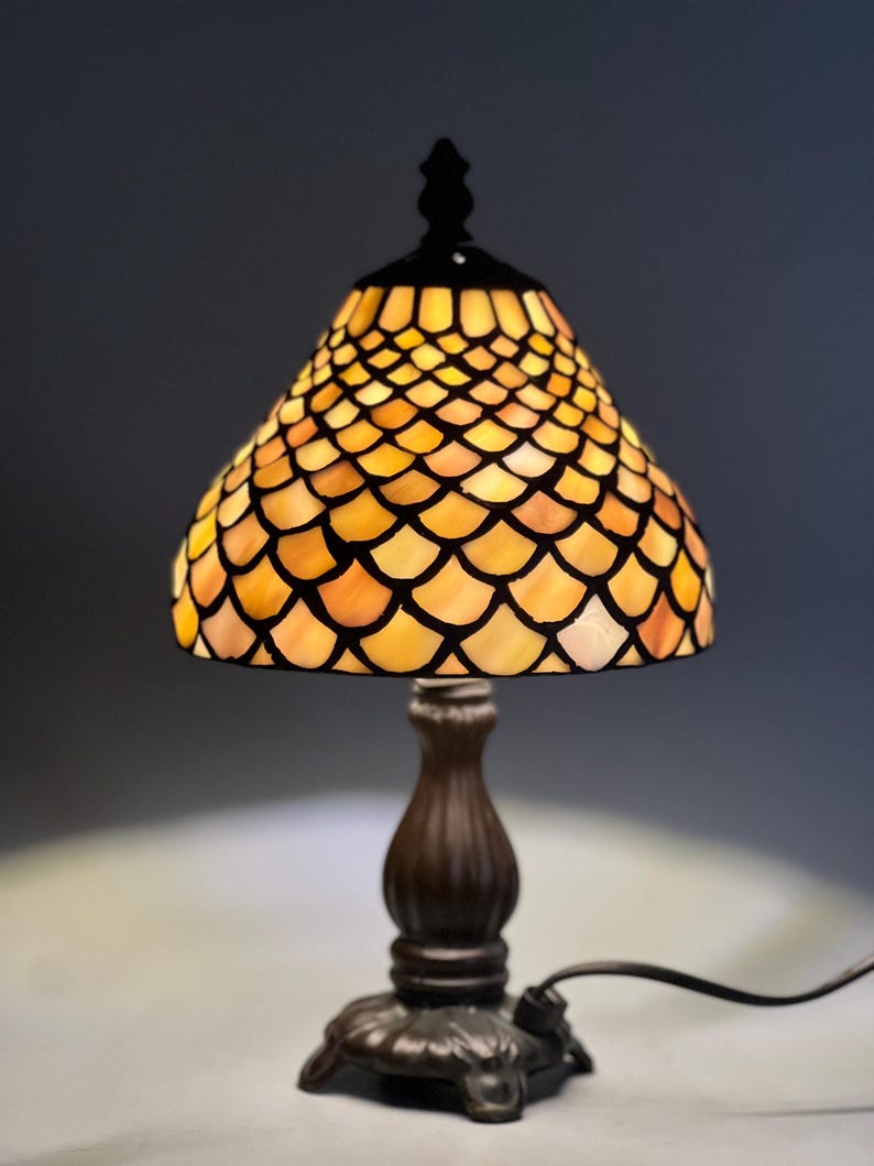 Floral Tiffany Table Lamp, Home Decor, Handmade Antique Lighting, Flower Tiffany lamp