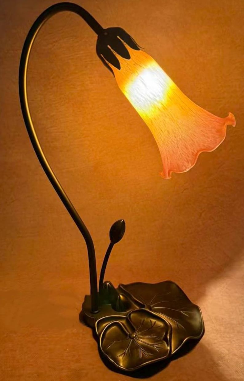 Pond Lily Flower Table Lamp, Stained Glass Table Lamp, Spring Home Decor, Handmade Antique Lighting, Vintage Tiffany lamp